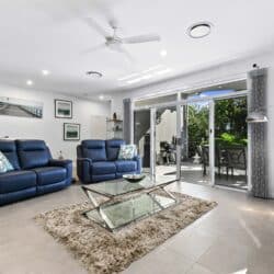 0Q2A0365 1 250x250 - Home 53