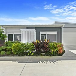 0Z8A9779 1 250x250 - Home 90