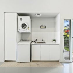 0Z8A9788 1 250x250 - Home 90