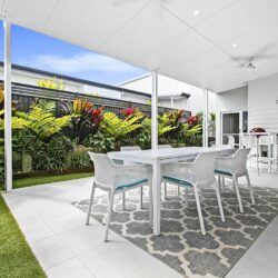 0Z8A9873 1 250x250 - Home 90