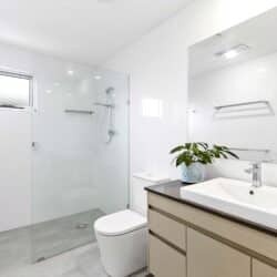 0Q2A4333 1 250x250 - Home 215