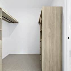 143A7419 1 250x250 - Lot 283