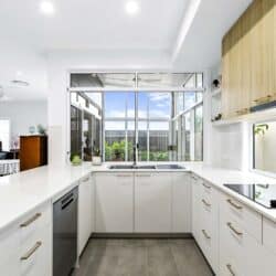 0Q2A4449 1 250x250 - Home 162