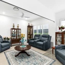 0Q2A4460 1 250x250 - Home 162