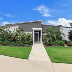 0Q2A8668 1 250x250 - Home 237