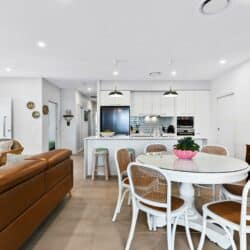 0Q2A8714 1 250x250 - Home 237