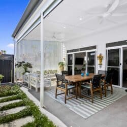 143A1931 1 250x250 - Home 237