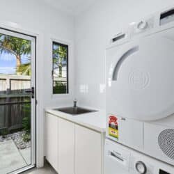 143A0564 1 Copy 250x250 - Home 22