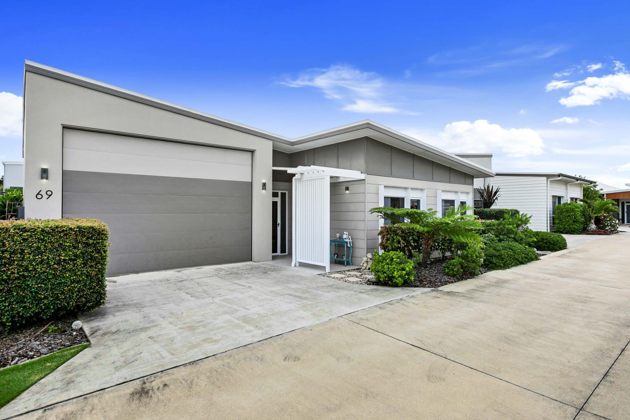 0Q2A0480 1 Copy scaled - Home 69